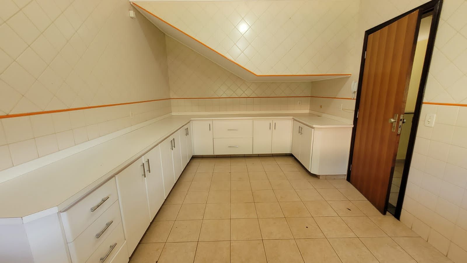 Casa com 4 quartos sendo 1 suíte no Jardim Europa em Dourados/MS — foto 11