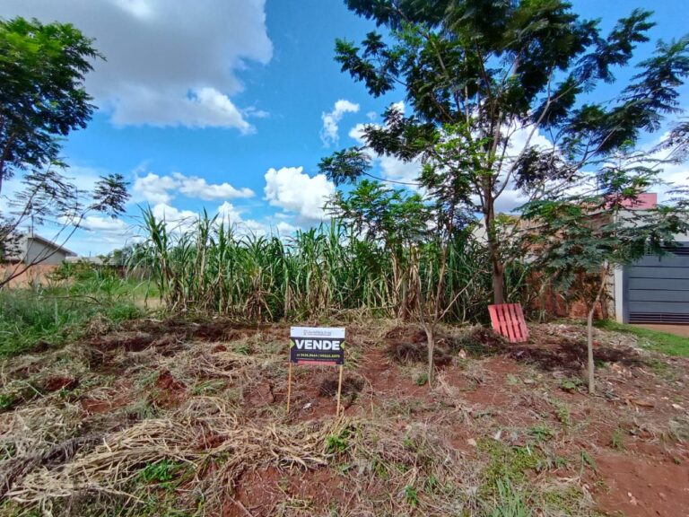 Terreno/Lote no Parque dos Jequitibás em Dourados/MS