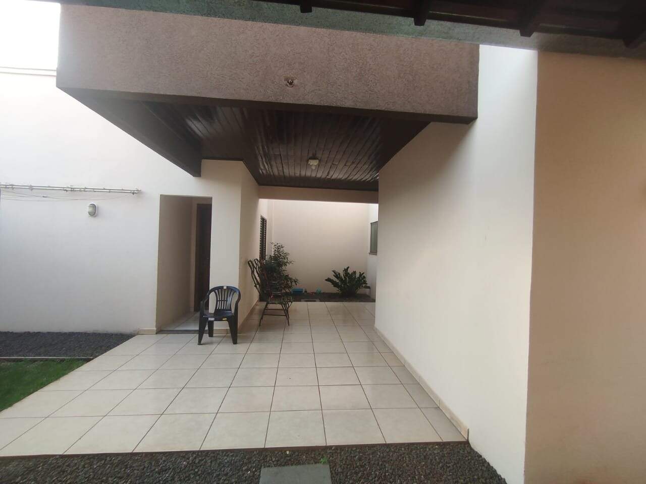 Casa com 4 quartos no Vila São Francisco em Dourados/MS — foto 4