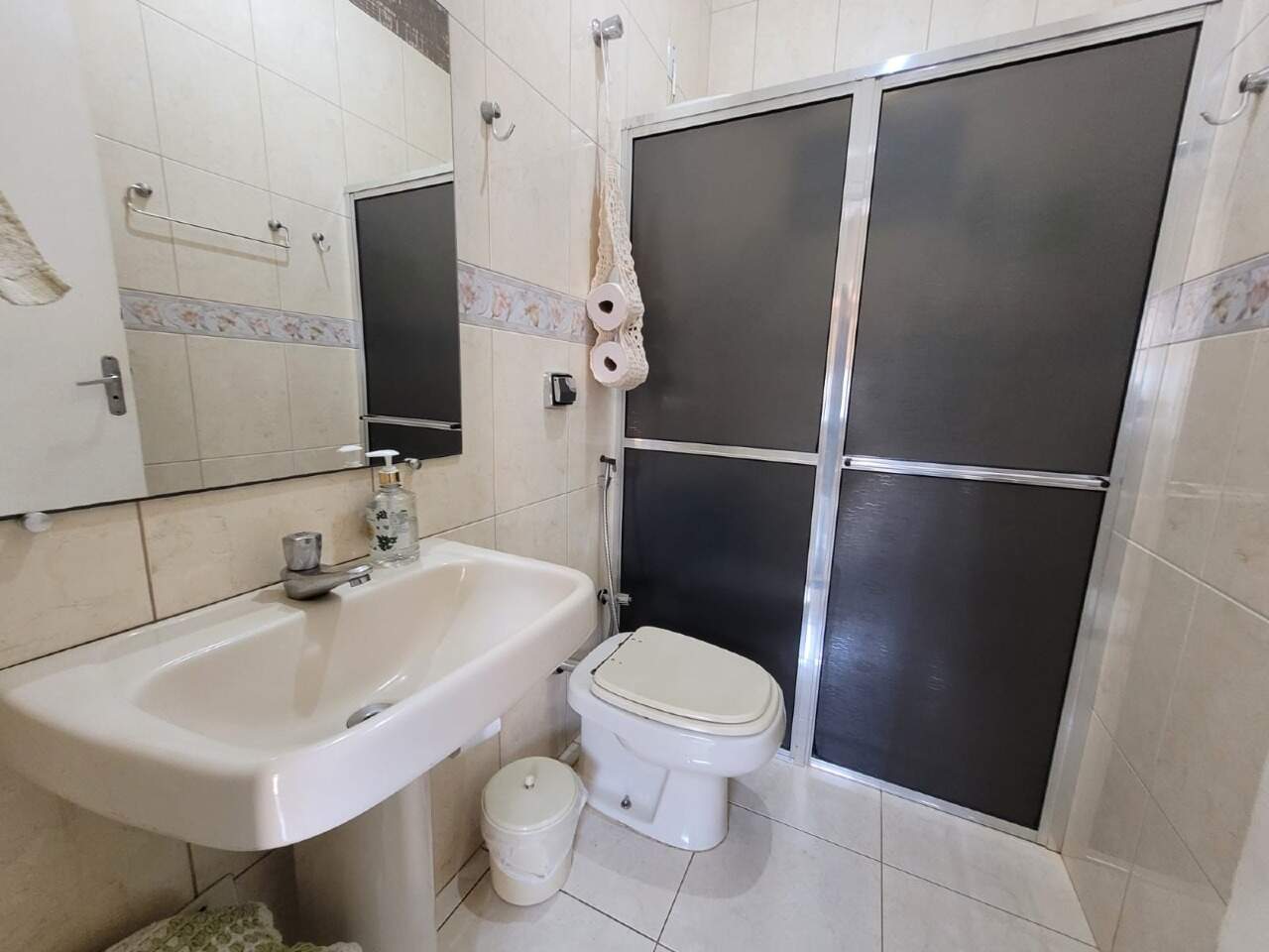 Casa com 5 quartos sendo 2 suítes no Centro em Dourados/MS — foto 13