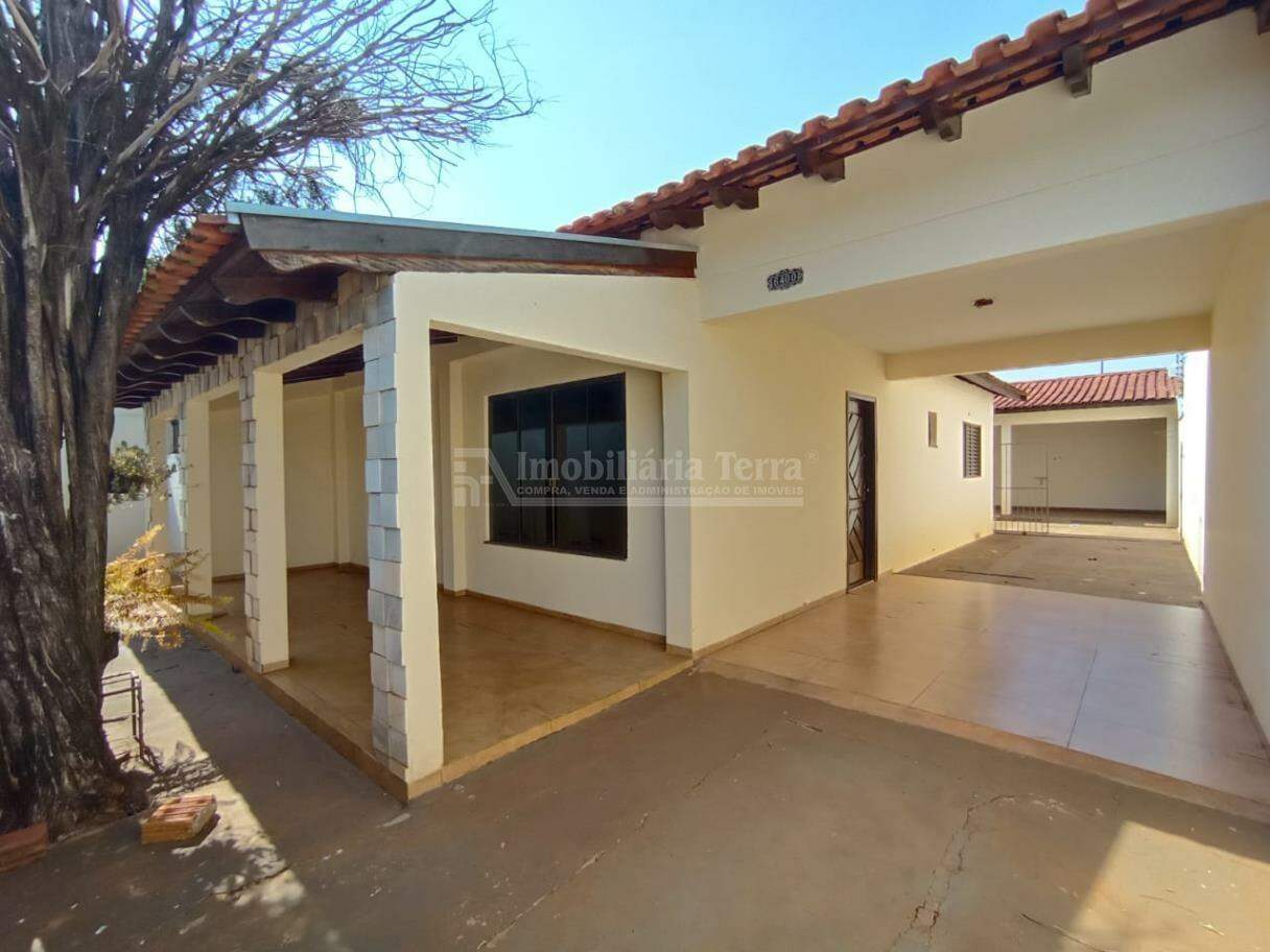 Casa com 3 quartos sendo 1 suíte no Jardim Maracanã em Dourados/MS — foto 2