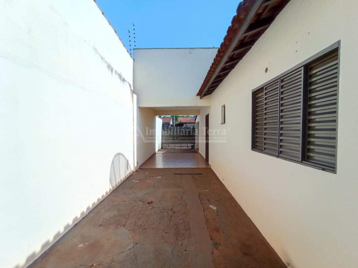 Casa com 3 quartos sendo 1 suíte no Jardim Maracanã em Dourados/MS — foto 3