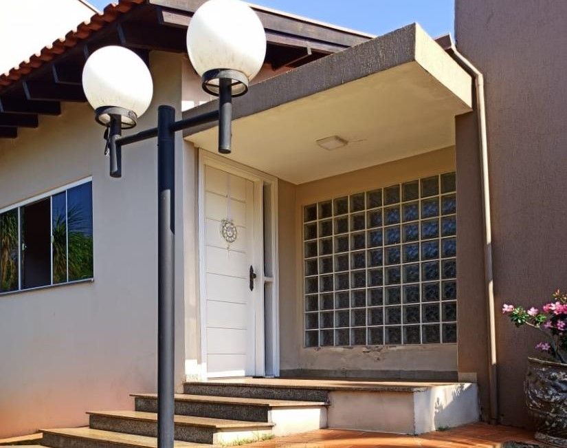 Casa com 5 quartos sendo 5 suítes no Cohafaba II Plano em Dourados/MS — foto 2