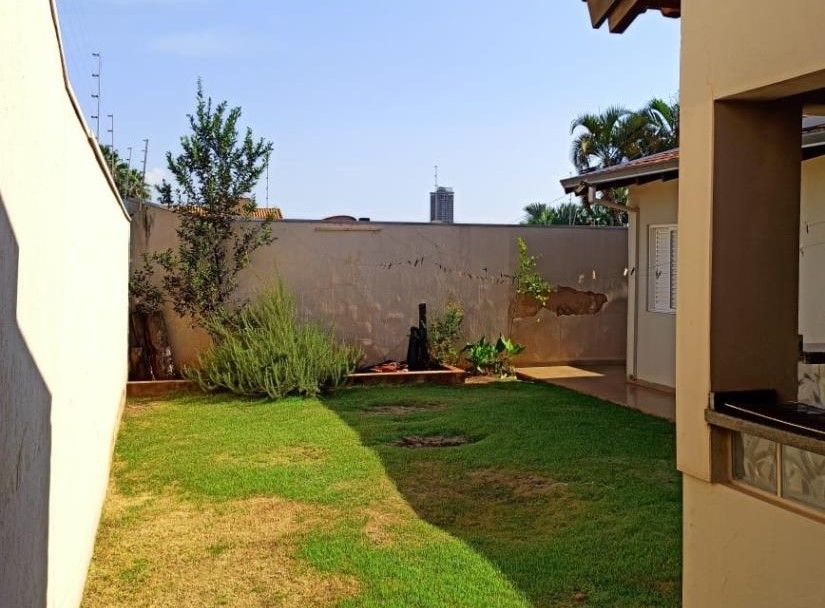 Casa com 5 quartos sendo 5 suítes no Cohafaba II Plano em Dourados/MS — foto 22