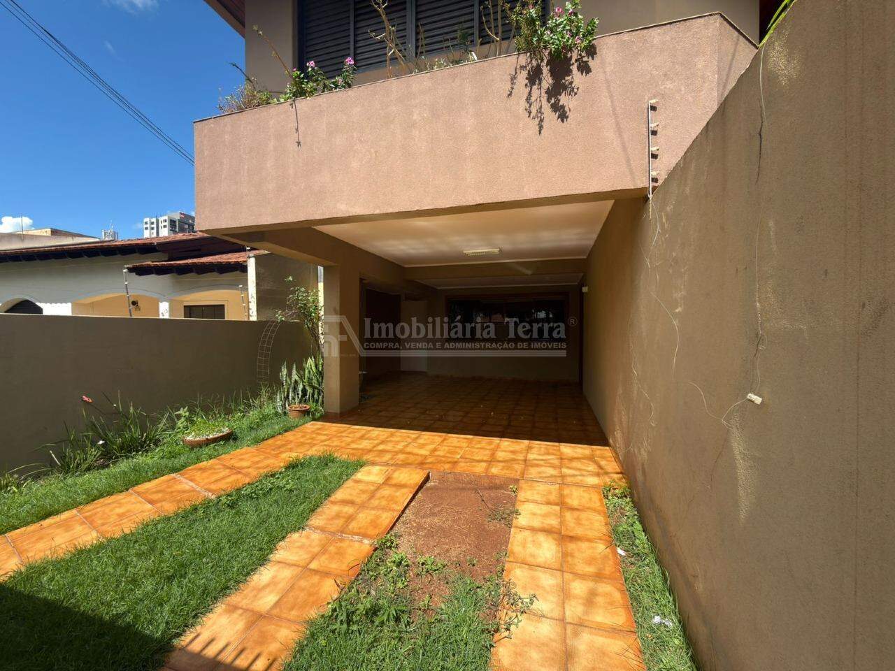 Casa com 6 quartos sendo 2 suítes no Jardim América em Dourados/MS — foto 2