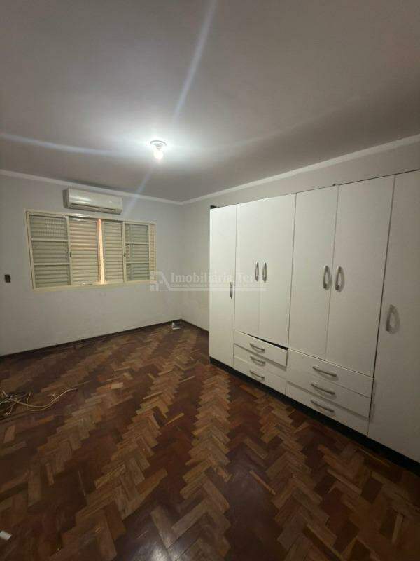 Casa com 6 quartos sendo 2 suítes no Jardim América em Dourados/MS — foto 13