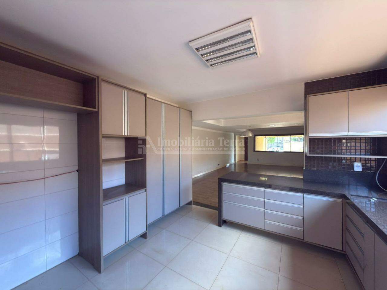 Casa com 6 quartos sendo 2 suítes no Jardim América em Dourados/MS — foto 7