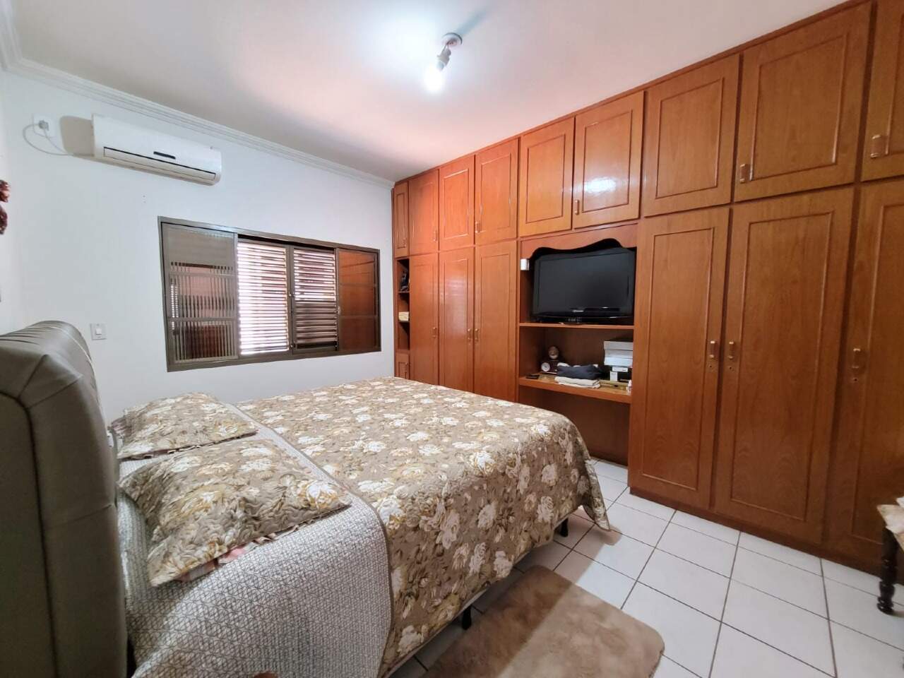 Casa com 7 quartos sendo 3 suítes no Vila Planalto em Dourados/MS — foto 13
