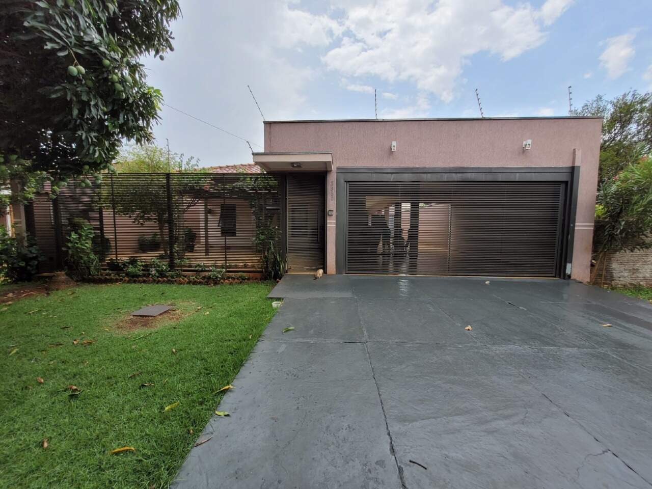 Casa com 7 quartos sendo 3 suítes no Vila Planalto em Dourados/MS — foto 1