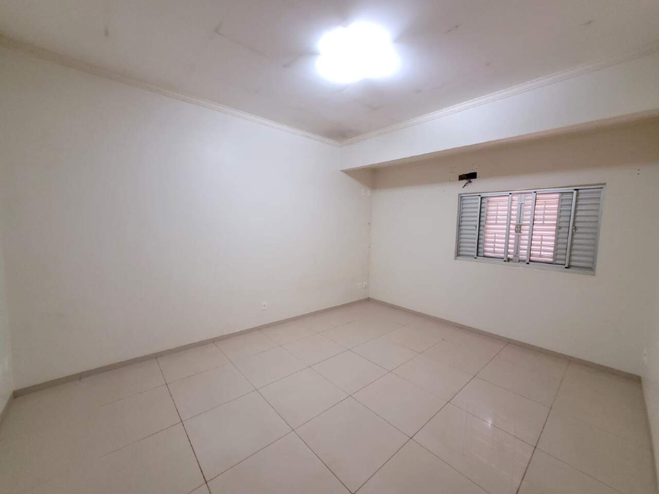 Casa com 7 quartos sendo 3 suítes no Vila Planalto em Dourados/MS — foto 11