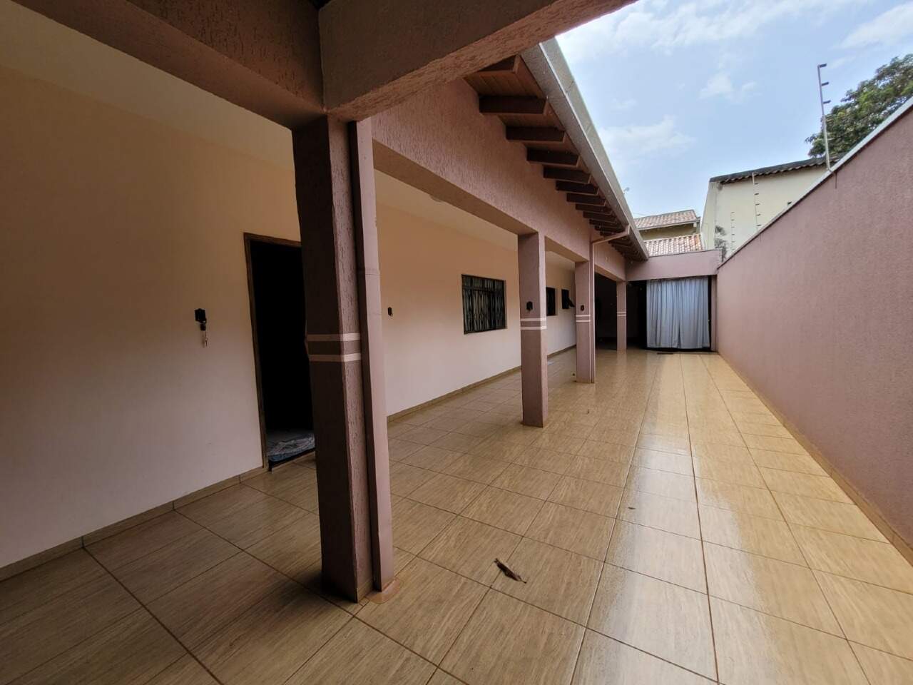 Casa com 7 quartos sendo 3 suítes no Vila Planalto em Dourados/MS — foto 4