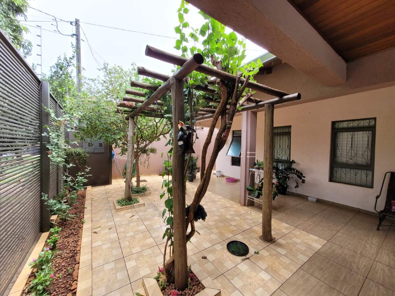 Casa com 7 quartos sendo 3 suítes no Vila Planalto em Dourados/MS — foto 3