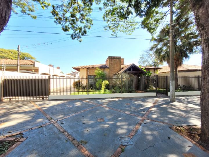 Casa com 5 quartos sendo 3 suítes no Vila Progresso em Dourados/MS — foto 1
