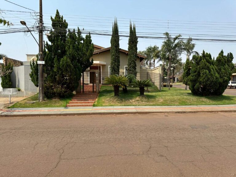 Casa com 4 quartos no Jardim Girassol em Dourados/MS