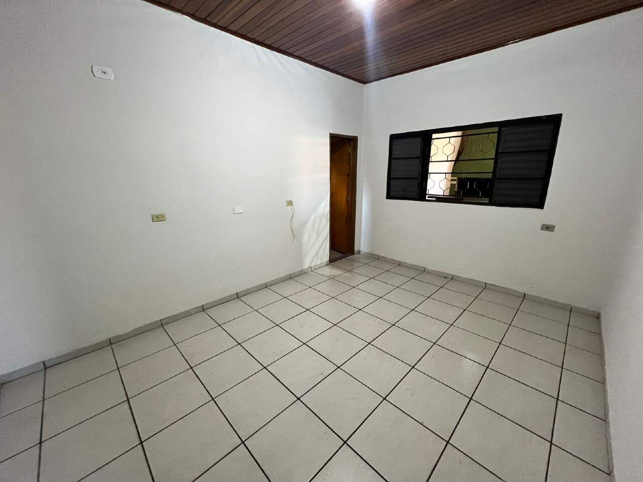 Casa com 4 quartos sendo 1 suíte no Jardim Santo André em Dourados/MS — foto 9