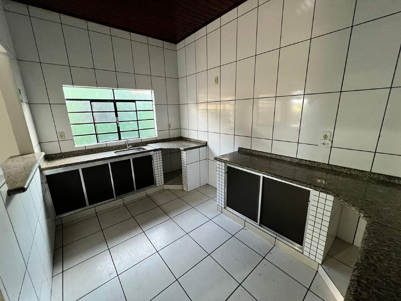 Casa com 4 quartos sendo 1 suíte no Jardim Santo André em Dourados/MS — foto 12