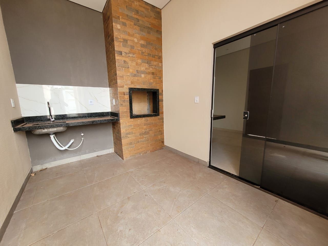 Casa com 3 quartos sendo 1 suíte no Jardim Cristhais em Dourados/MS — foto 3