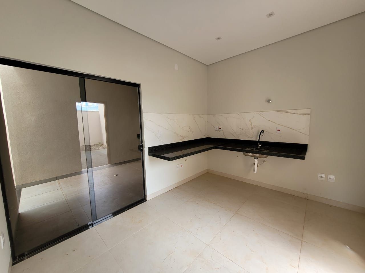 Casa com 3 quartos sendo 1 suíte no Jardim Cristhais em Dourados/MS — foto 8