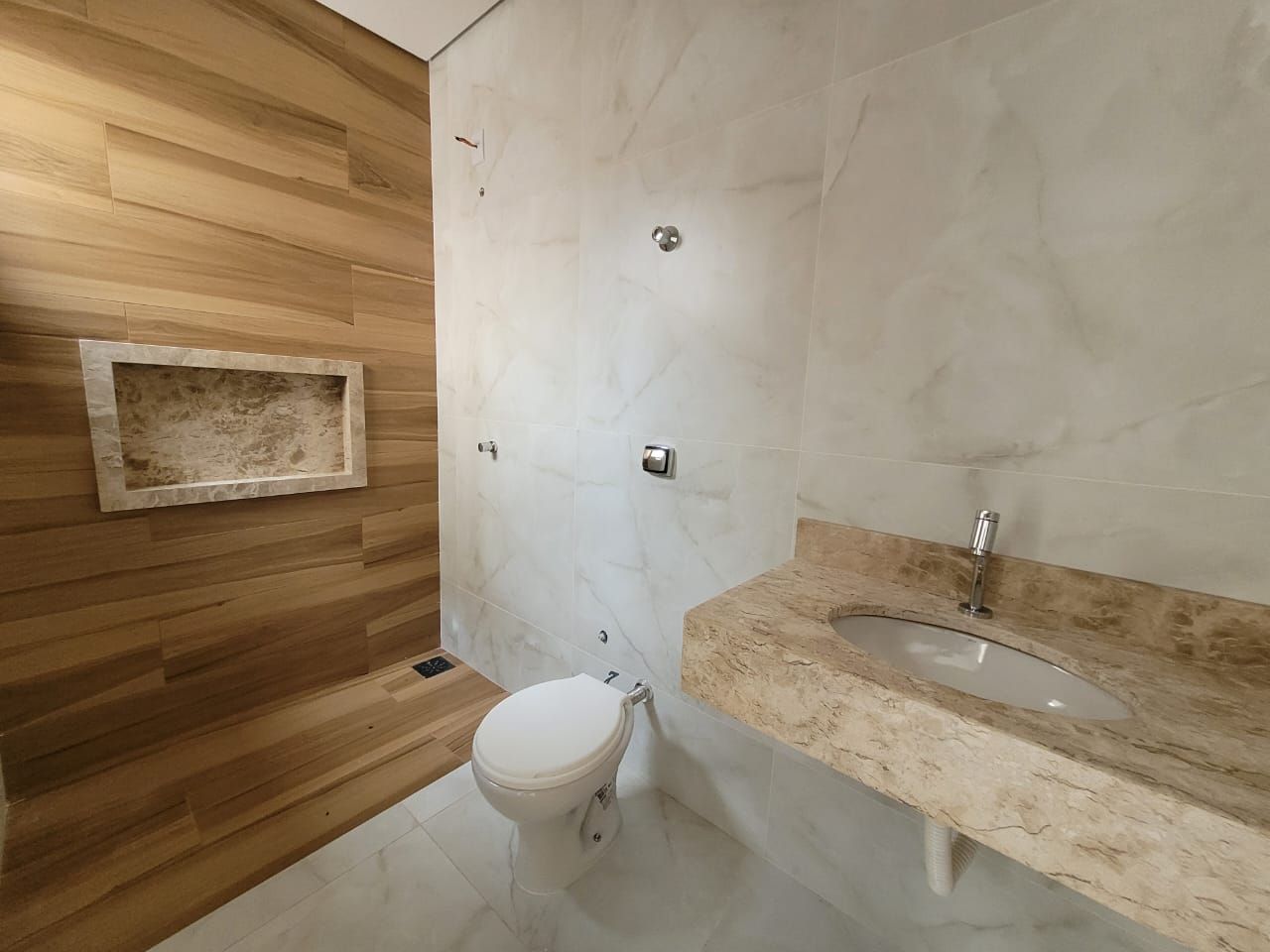 Casa com 3 quartos sendo 1 suíte no Jardim Cristhais em Dourados/MS — foto 11