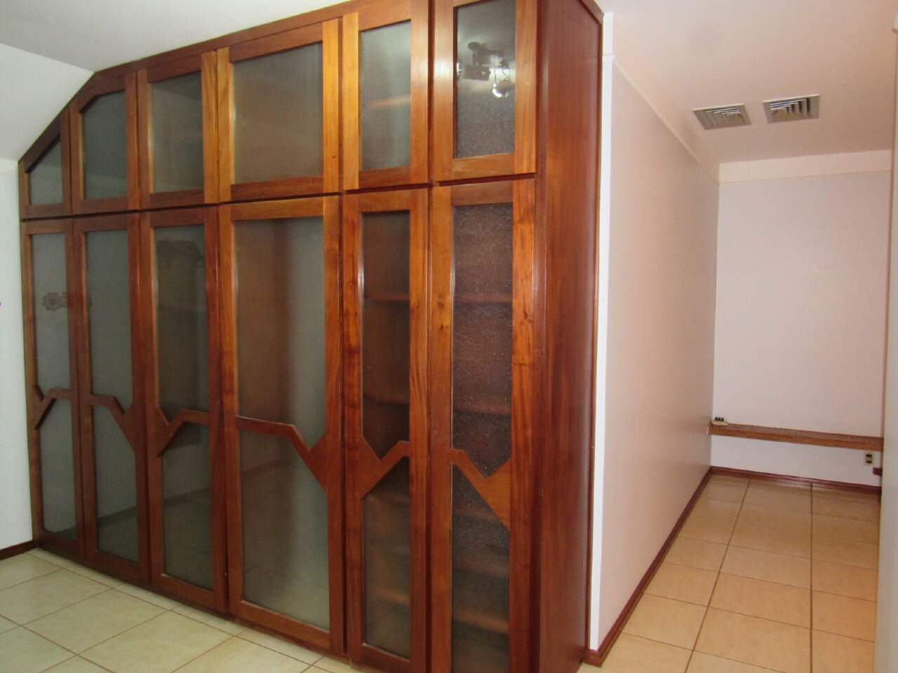 Casa com 4 quartos sendo 3 suítes no Jardim América em Dourados/MS — foto 12