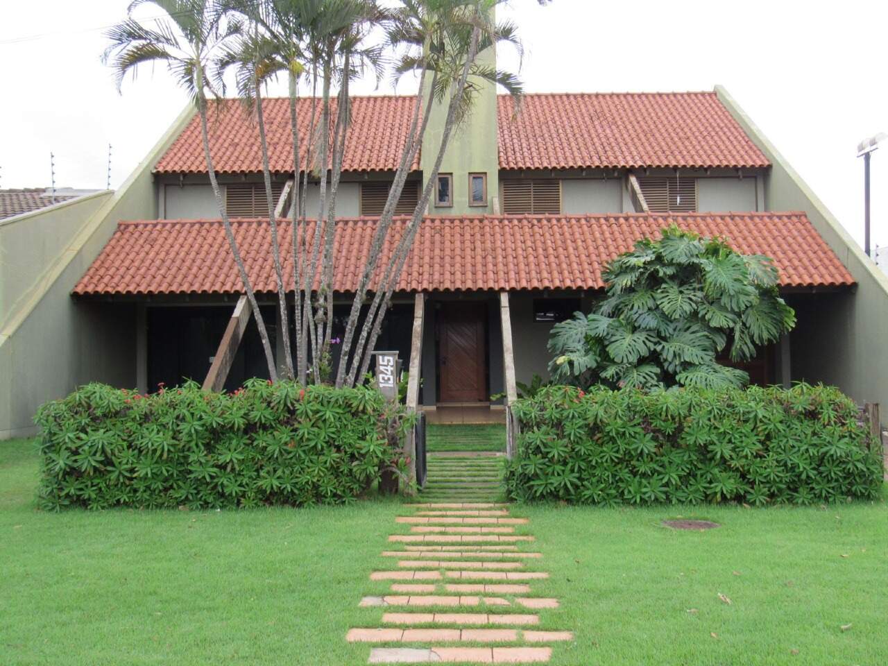 Casa com 4 quartos sendo 3 suítes no Jardim América em Dourados/MS — foto 1