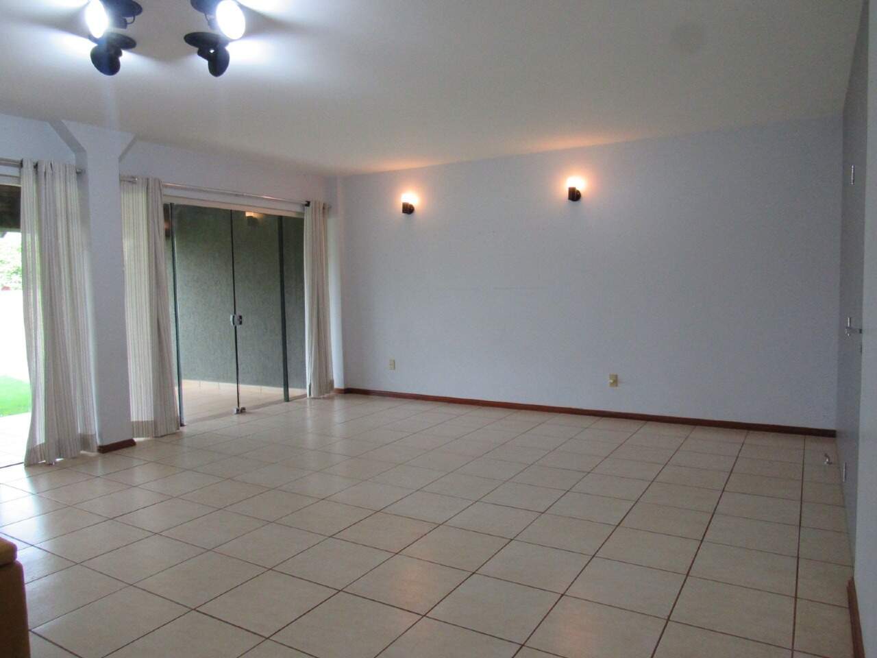 Casa com 4 quartos sendo 3 suítes no Jardim América em Dourados/MS — foto 4