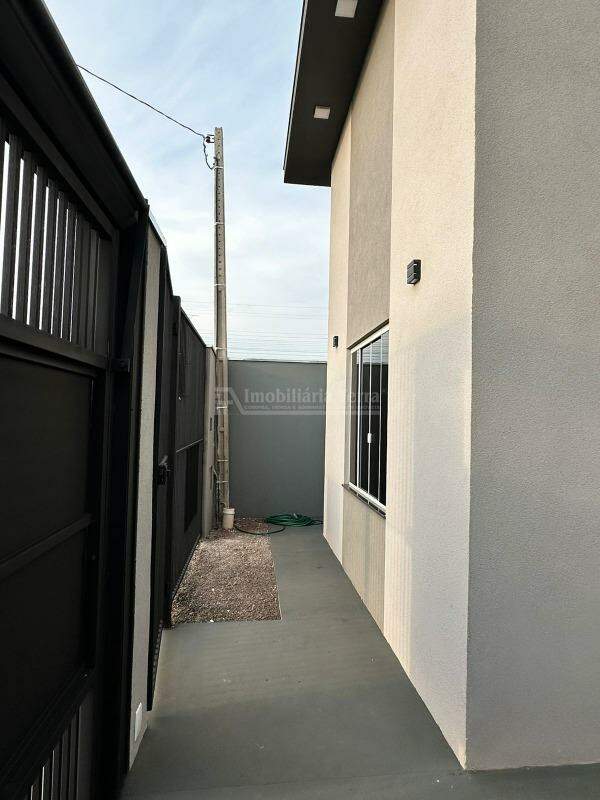 Casa com 3 quartos sendo 1 suíte no Conjunto Habitacional Izidro Pedroso em Dourados/MS — foto 18