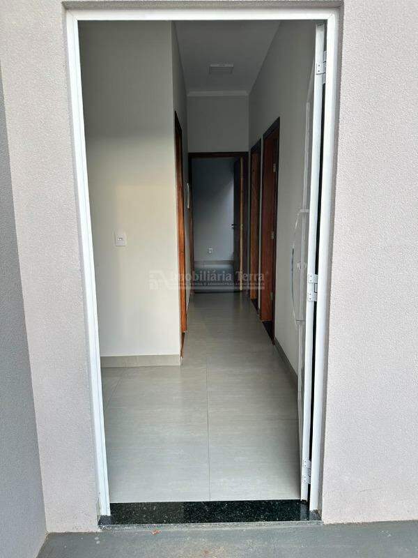 Casa com 3 quartos sendo 1 suíte no Conjunto Habitacional Izidro Pedroso em Dourados/MS — foto 15