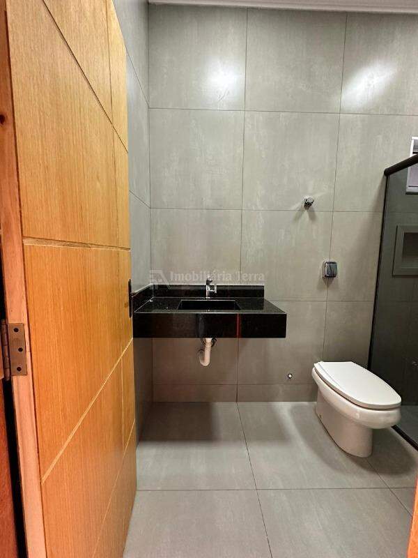Casa com 3 quartos sendo 1 suíte no Conjunto Habitacional Izidro Pedroso em Dourados/MS — foto 13