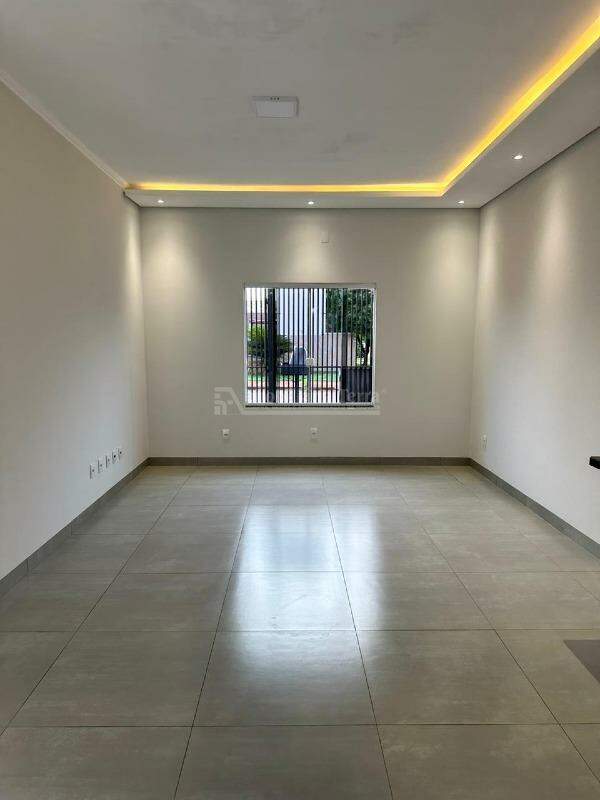 Casa com 3 quartos sendo 1 suíte no Conjunto Habitacional Izidro Pedroso em Dourados/MS — foto 8
