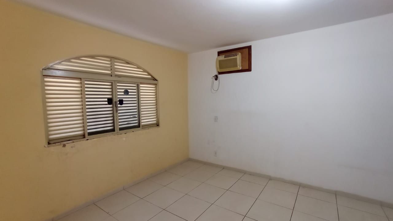 Casa com 4 quartos sendo 2 suítes no Vila Tonani I em Dourados/MS — foto 10