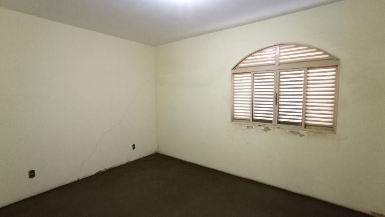 Casa com 4 quartos sendo 2 suítes no Vila Tonani I em Dourados/MS — foto 8