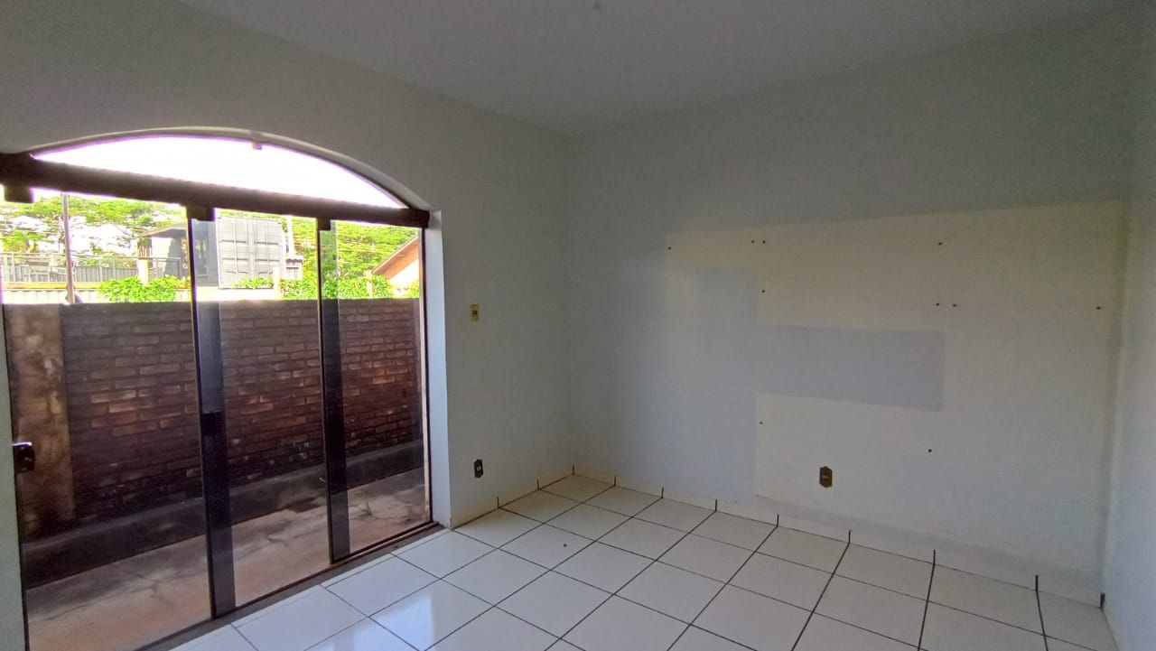 Casa com 4 quartos sendo 2 suítes no Vila Tonani I em Dourados/MS — foto 12