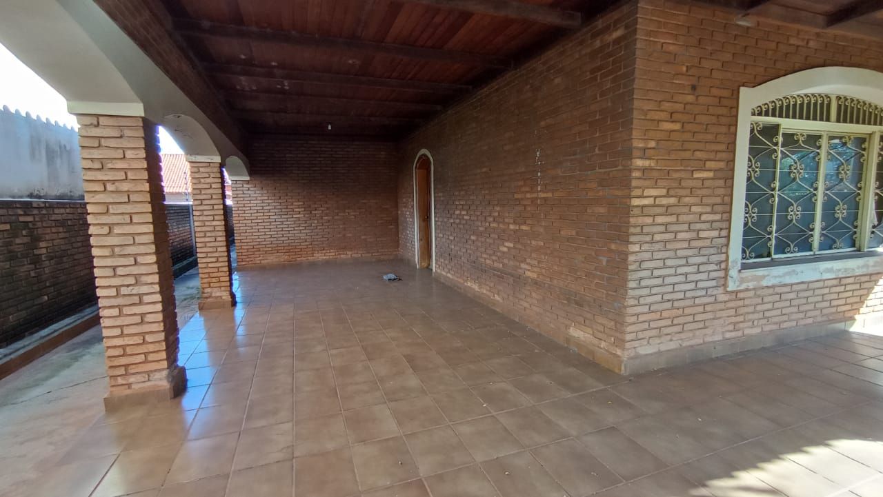 Casa com 4 quartos sendo 2 suítes no Vila Tonani I em Dourados/MS — foto 3