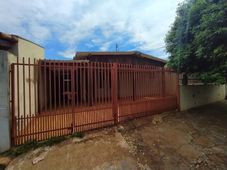 Casa com 3 quartos no Campo Dourado em Dourados/MS