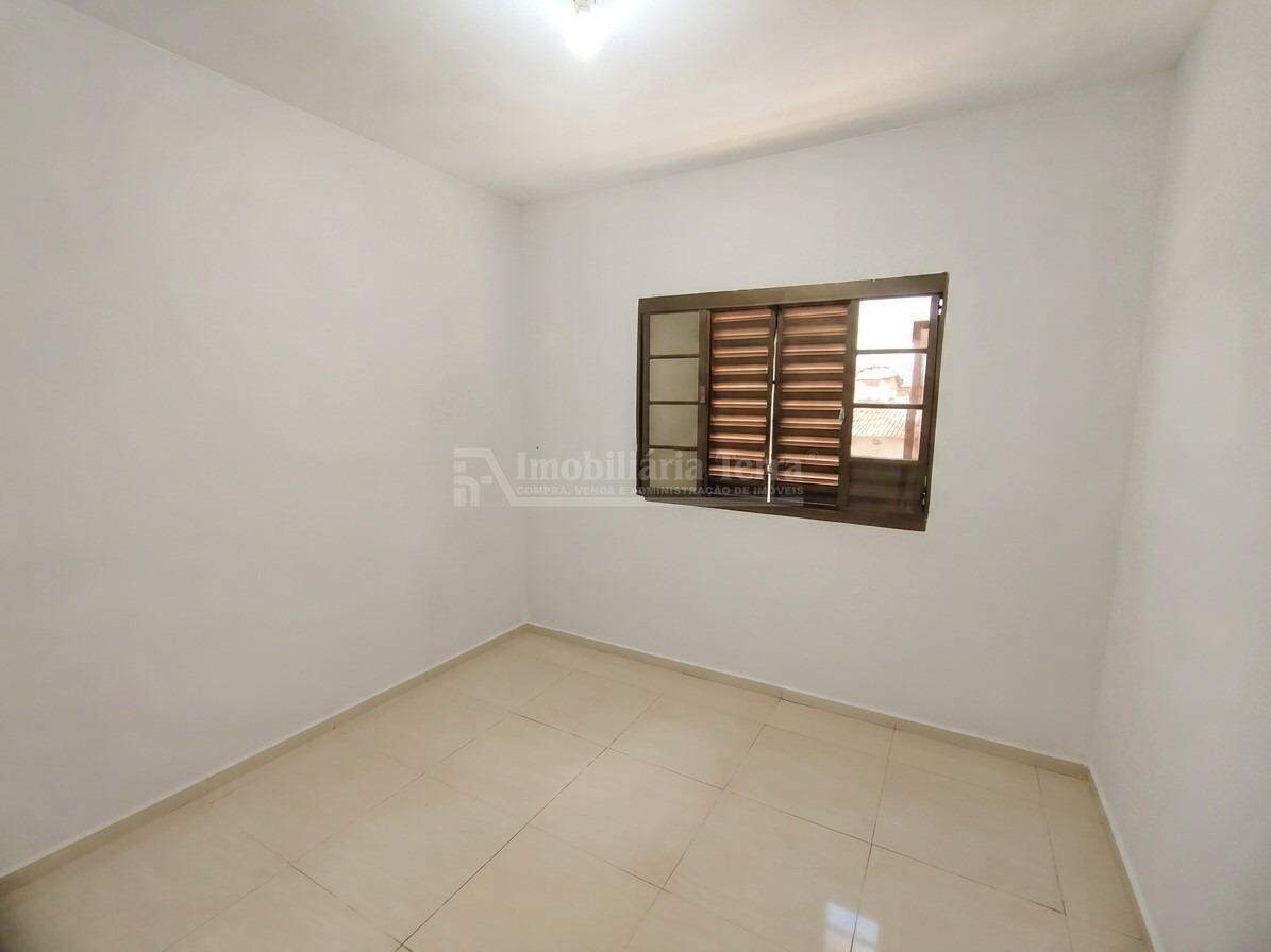 Casa com 4 quartos no Jardim Flórida em Dourados/MS — foto 7