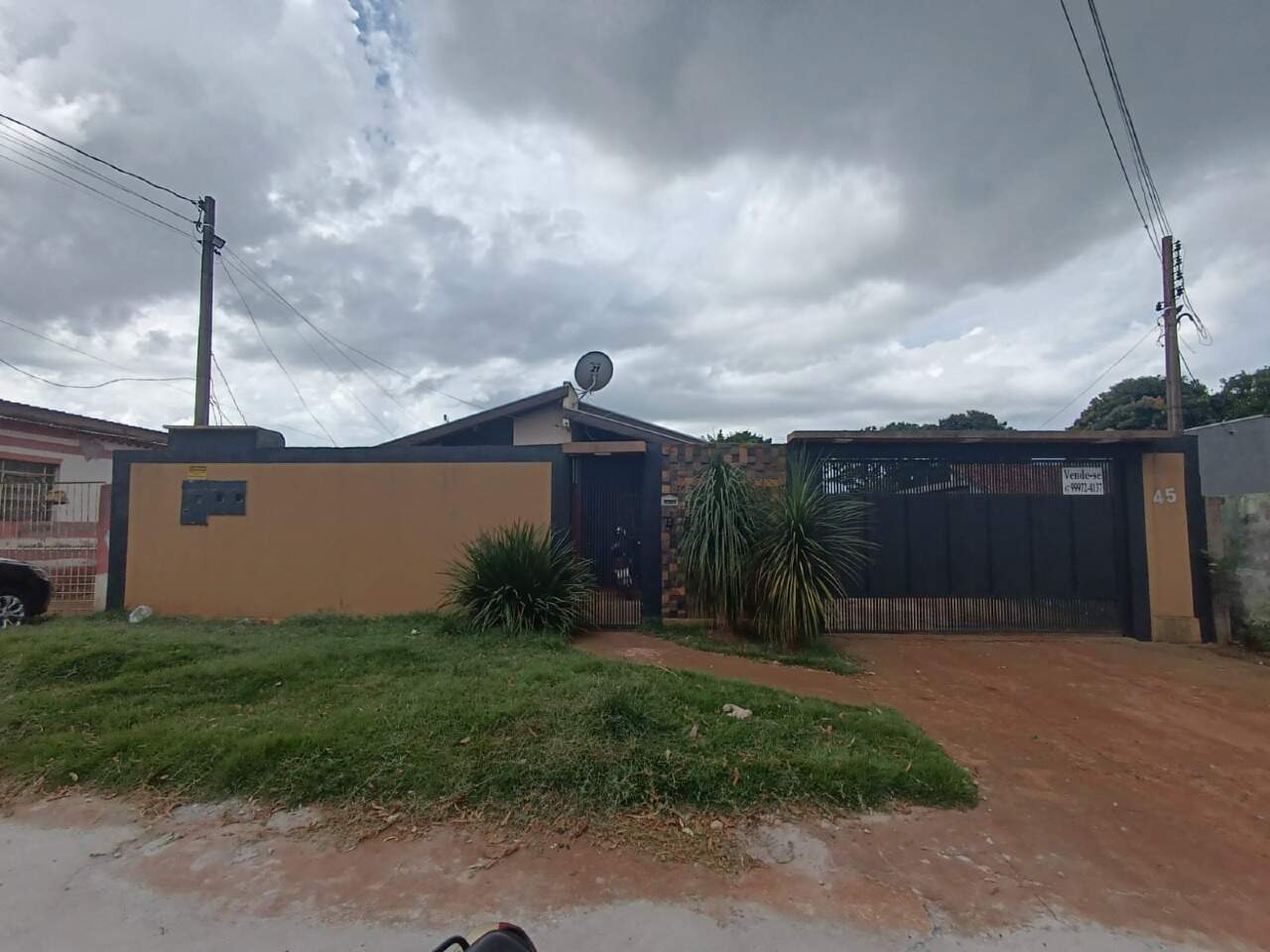Casa com 3 quartos no Jardim Monte Alegre em Dourados/MS