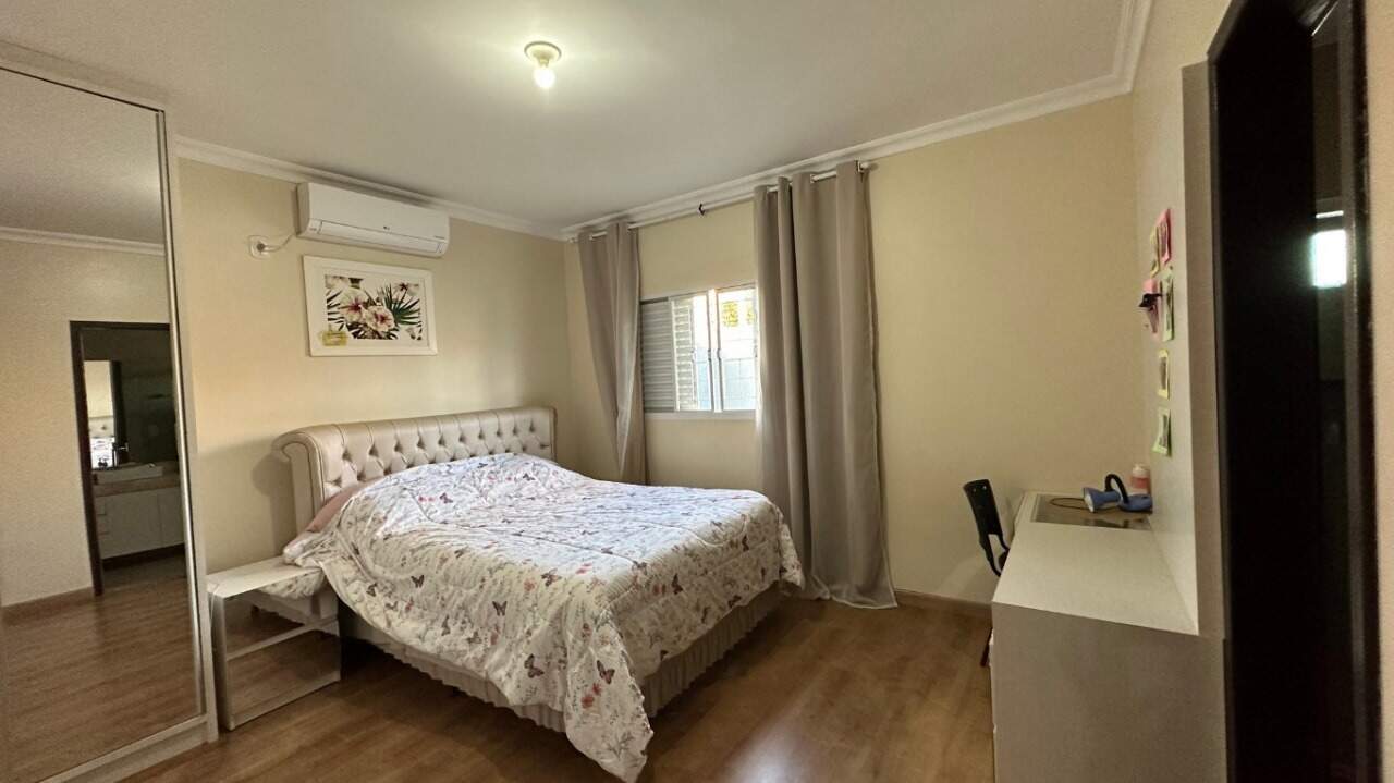 Casa com 4 quartos sendo 1 suíte no Vila Arapongas em Dourados/MS — foto 10