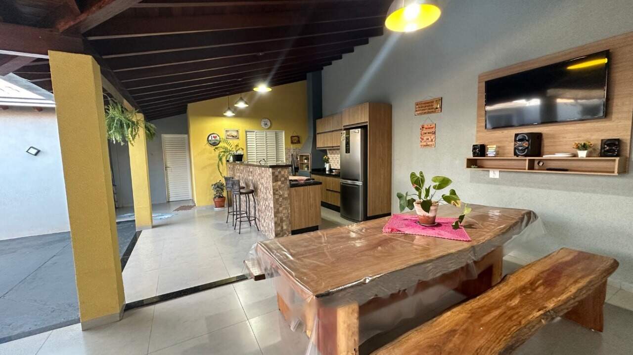 Casa com 4 quartos sendo 1 suíte no Vila Arapongas em Dourados/MS — foto 14