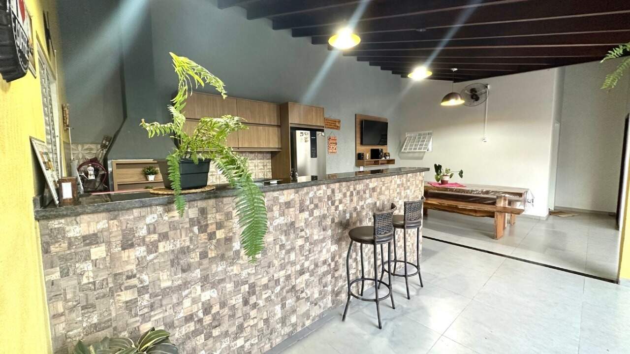 Casa com 4 quartos sendo 1 suíte no Vila Arapongas em Dourados/MS — foto 13