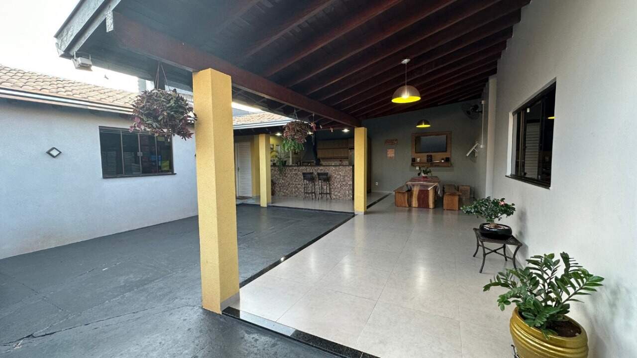 Casa com 4 quartos sendo 1 suíte no Vila Arapongas em Dourados/MS — foto 12