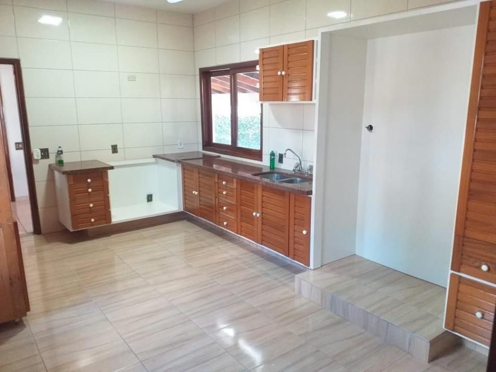 Casa com 7 quartos sendo 2 suítes no Portal de Dourados em Dourados/MS — foto 2