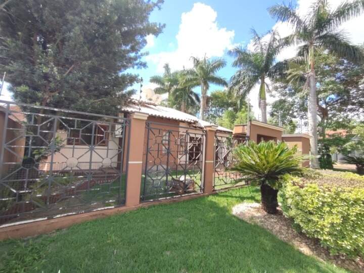 Casa com 3 quartos sendo 1 suíte no Jardim Flórida em Dourados/MS — foto 2