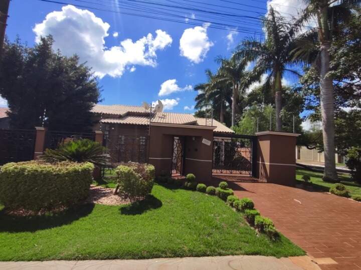 Casa com 3 quartos no Jardim Flórida em Dourados/MS