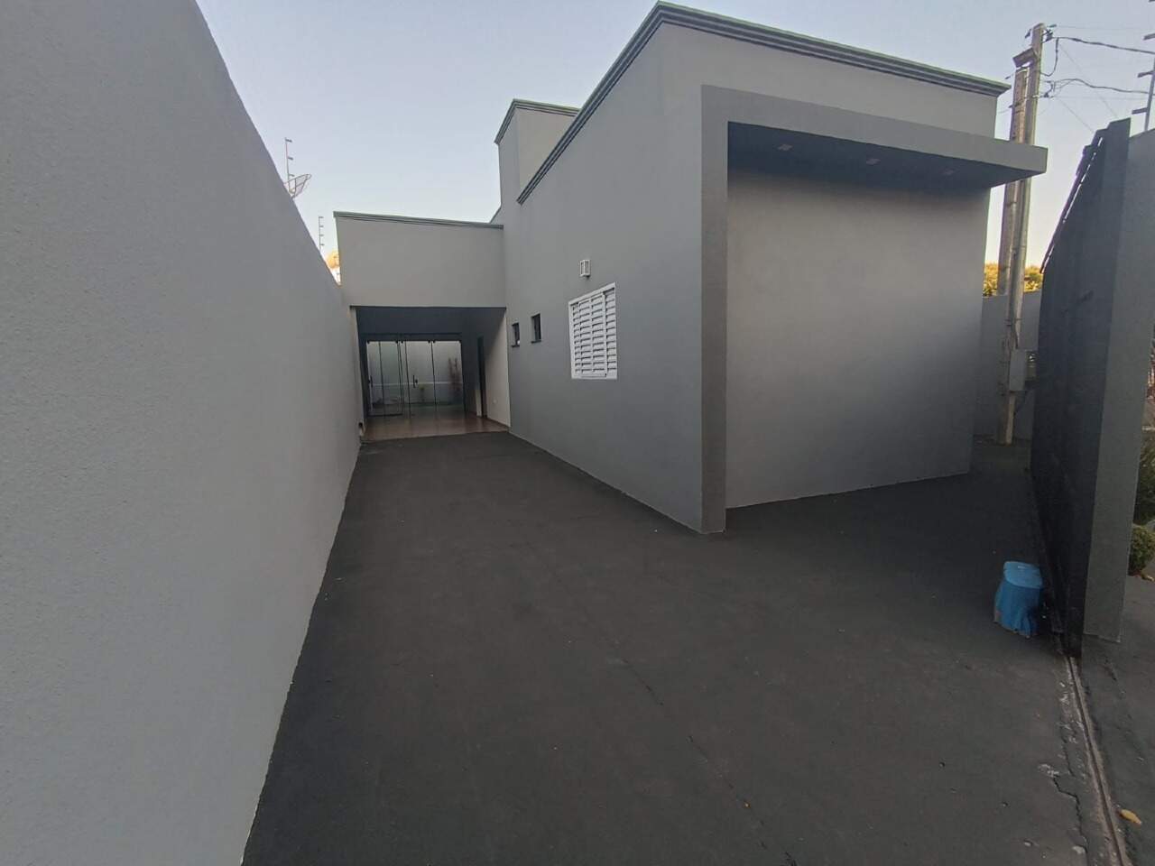 Casa com 3 quartos sendo 1 suíte no Flor de Maio em Dourados/MS — foto 3