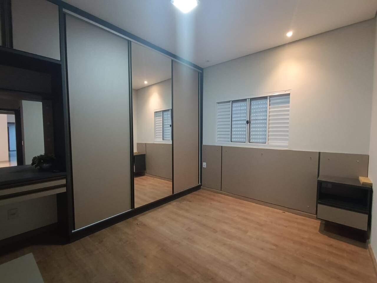 Casa com 3 quartos sendo 1 suíte no Flor de Maio em Dourados/MS — foto 10