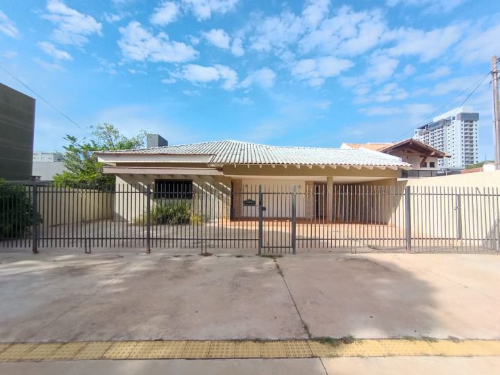 Casa com 3 quartos sendo 1 suíte no Jardim Central em Dourados/MS — foto 1