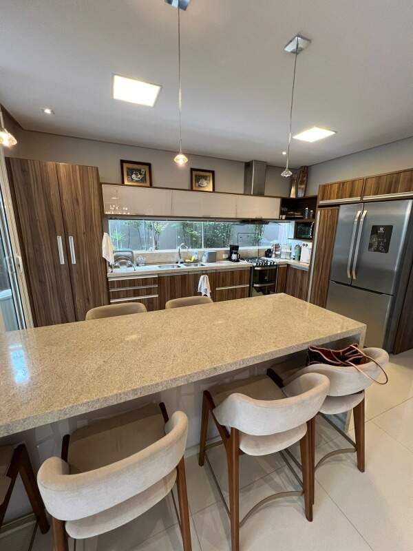 Casa com 4 quartos sendo 4 suítes no Ecoville I em Dourados/MS — foto 4