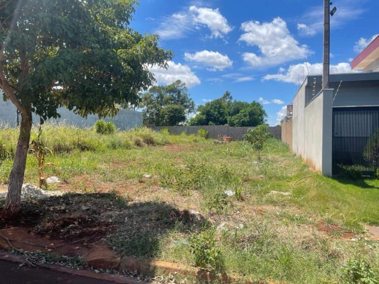 Terreno/Lote no Jardim Cristhais em Dourados/MS