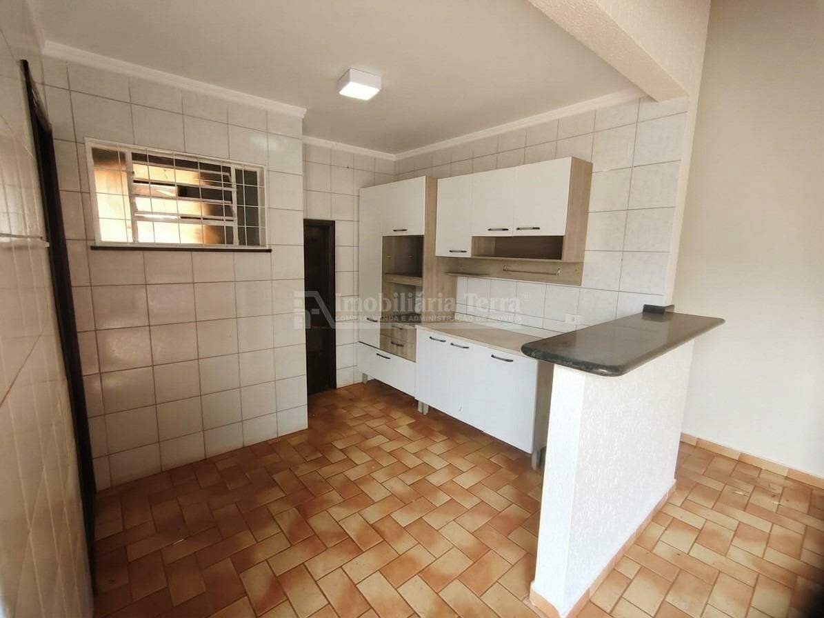 Casa com 3 quartos sendo 1 suíte no Jardim Tropical em Dourados/MS — foto 3